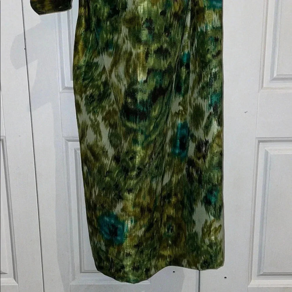 Green Sheath Dress with V-Neck Cap Sleeves for Work - Picture 5 of 8
